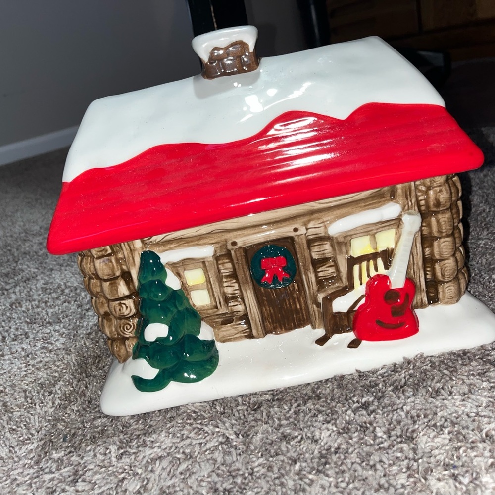 Dolly portion cookie jar. Going for easily over $100 on here and eBay.